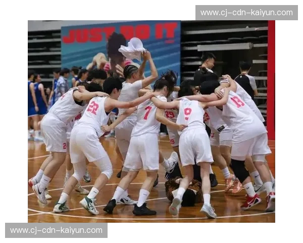 篮球场上的双雄逐鹿：东莞烈焰与北京首钢的荣耀对决